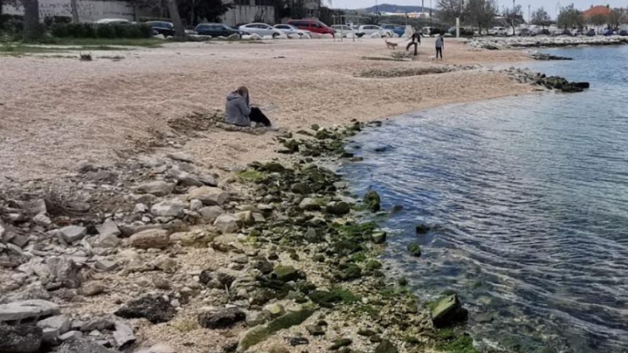 Chorvatskou pláž kontaminoval vysoce toxický azbest